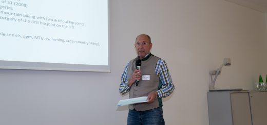 Peter Herrchen beim Vortrag in Wien April 2024